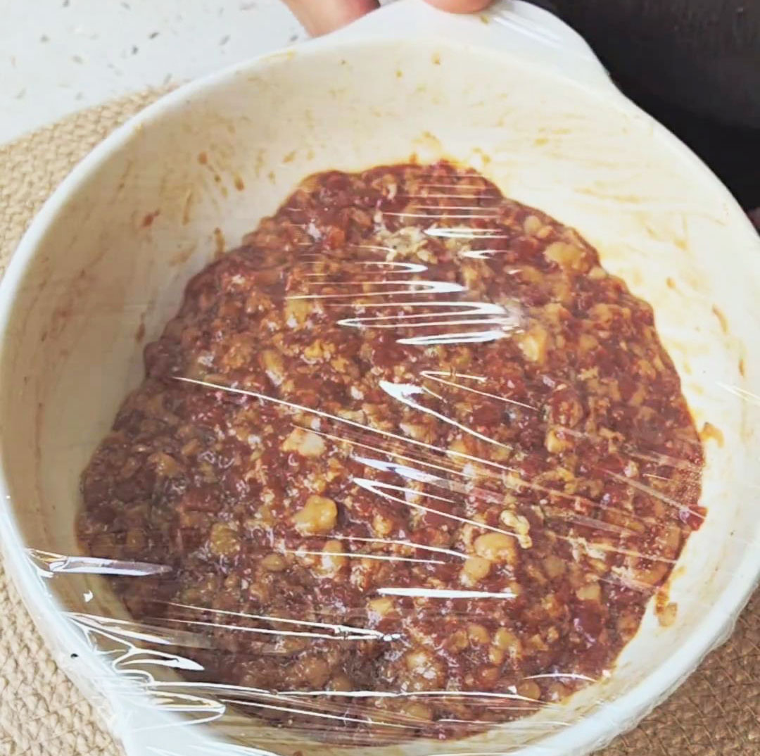 Mix filling ingredients and freeze them