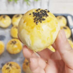 Salted Egg Yolk Pastry 2