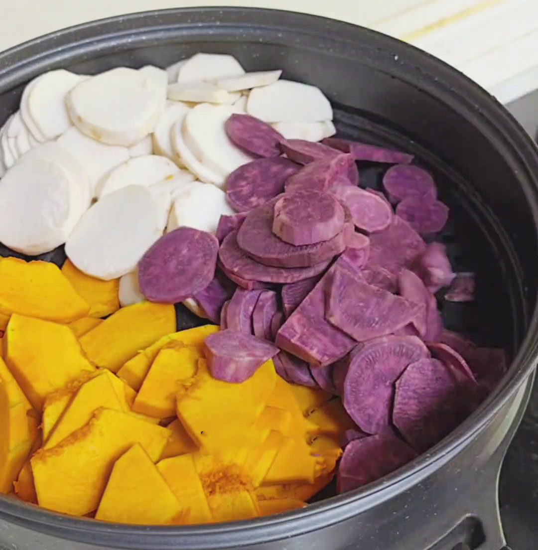 Steam pumpkin, taro, and purple sweet potato until fully cooked