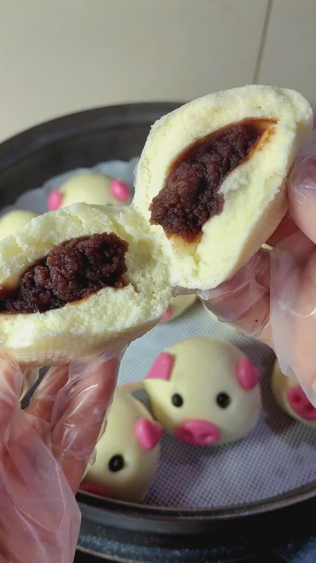 piggy buns with red bean paste