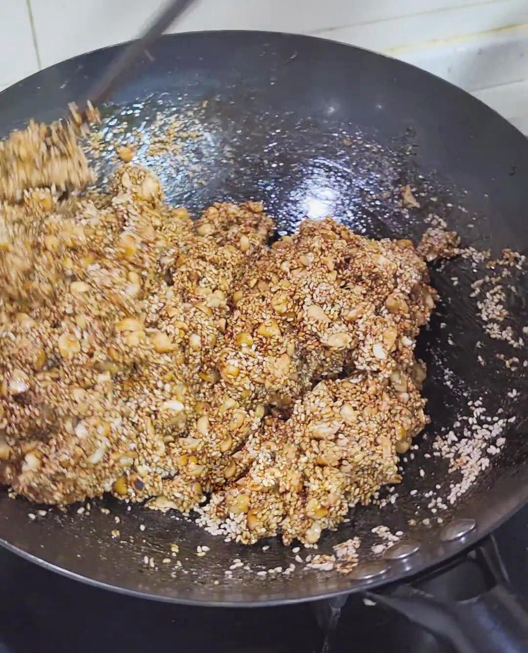 Use a spatula or chopsticks to mix everything thoroughly