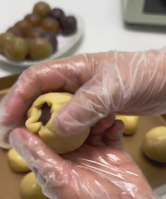 sealing the edges to ensure no filling leaks out