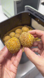 Pumpkin Sesame Mochi Balls2