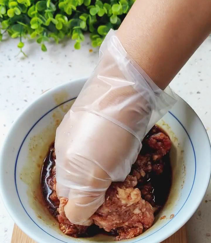 mix evenly with your hands
