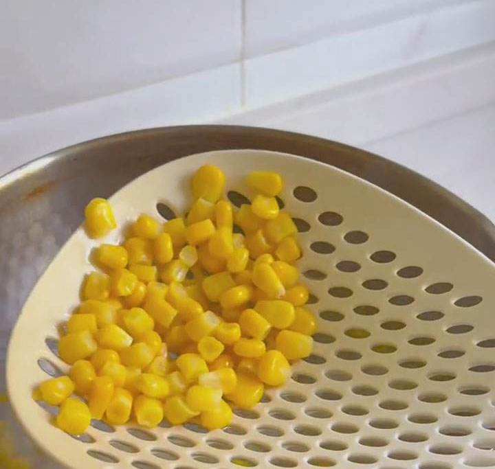 Preparing the Sweet Corn