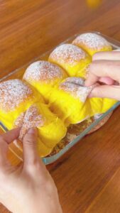 Pumpkin Dinner Rolls (1)