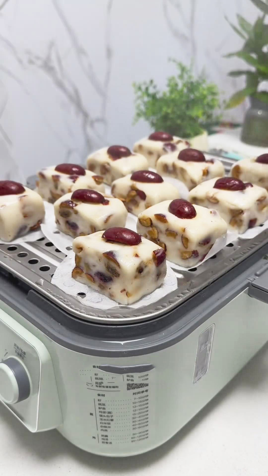 Steamed Red Date Cake (1) Steamed Red Date Cake (1)