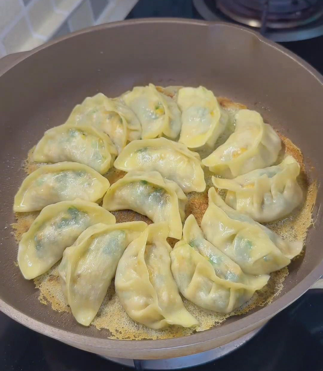 crispy layer should have formed at the bottom of the pan