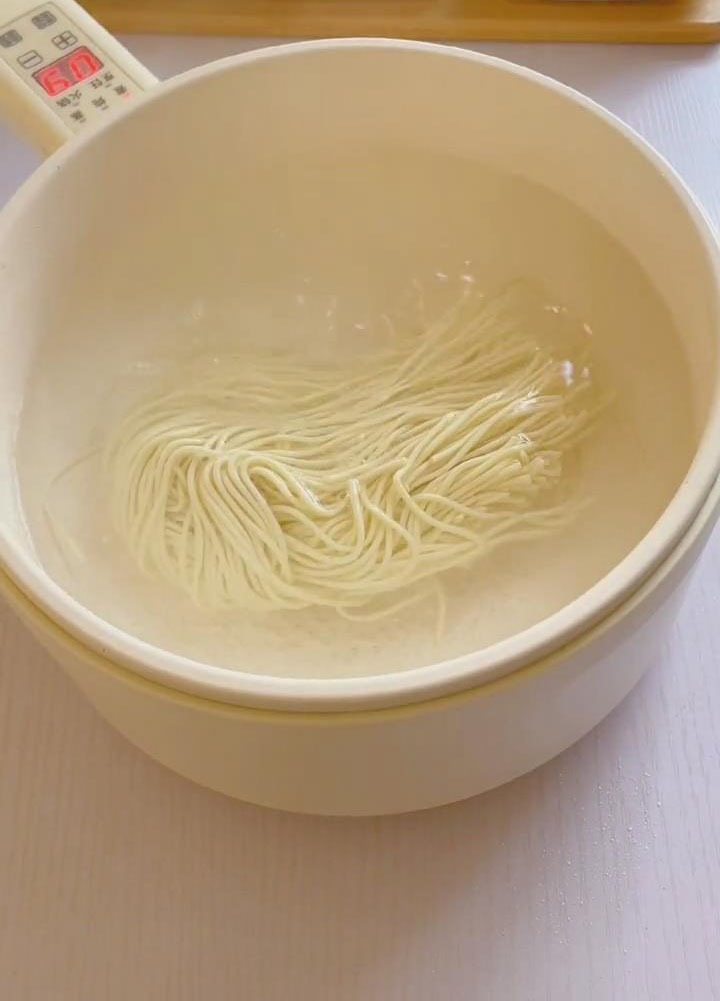 Cook the noodles