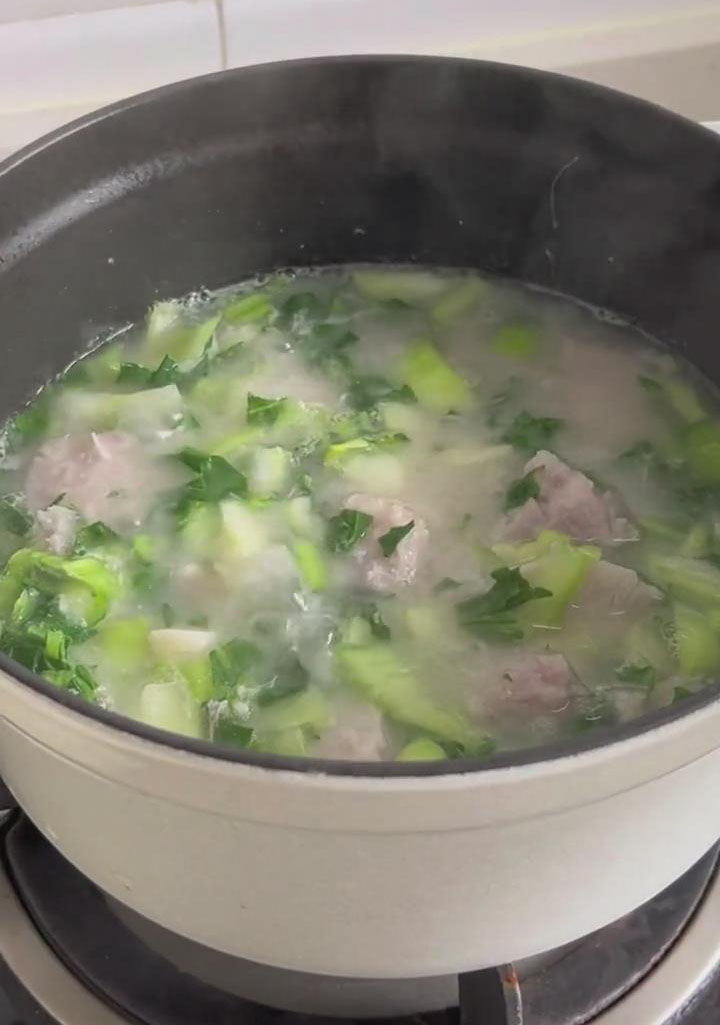 Continue cooking for 2–3 minutes until the bok choy softens Continue cooking for 2–3 minutes until the bok choy softens