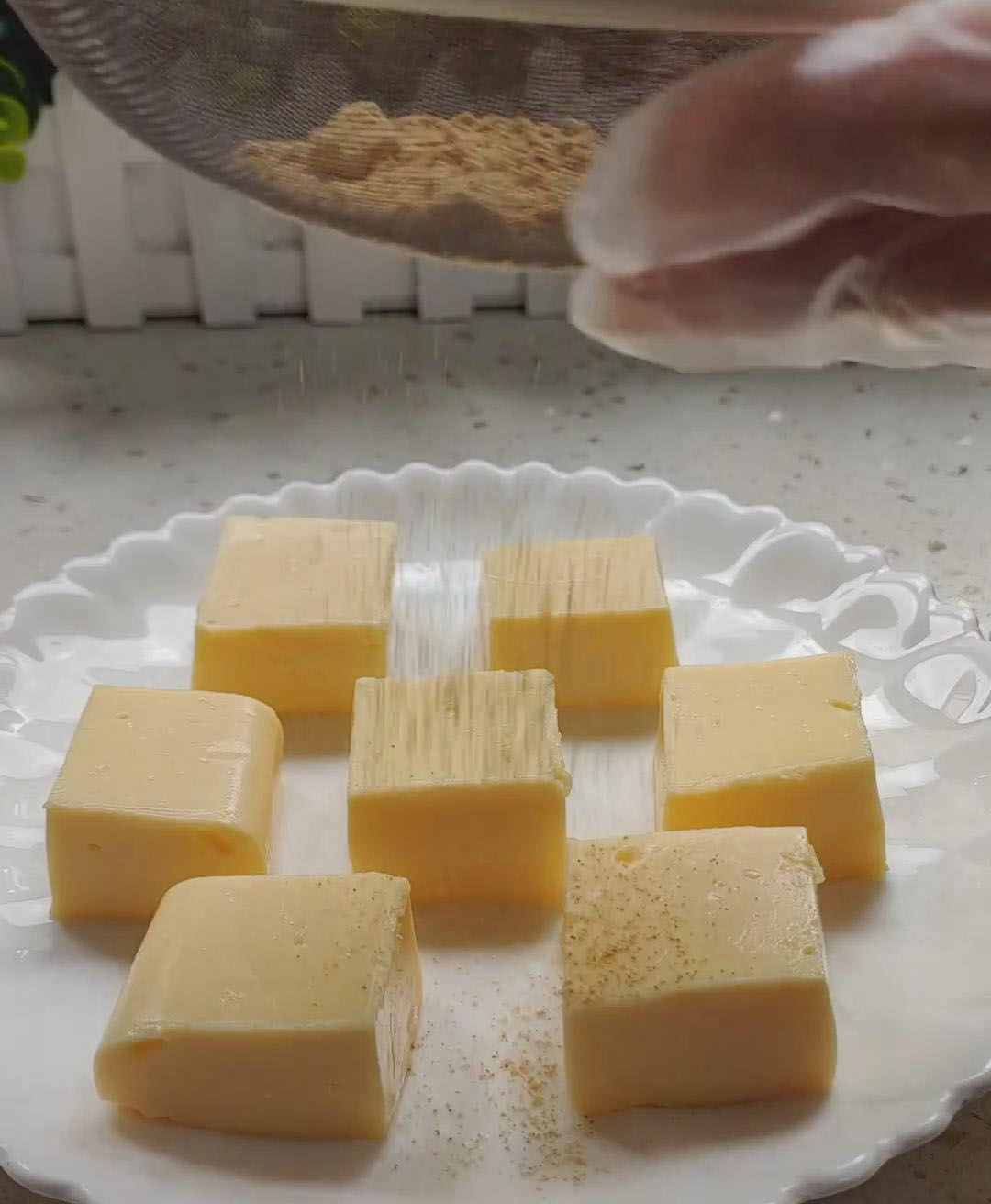 Dust with soybean flour