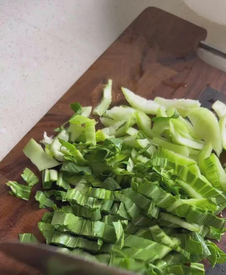Wash the bok choy thoroughly, chop or tear into small pieces Wash the bok choy thoroughly, chop or tear into small pieces