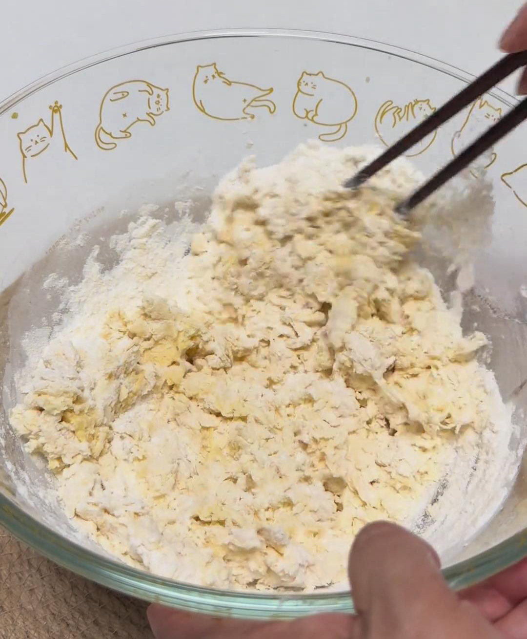 stir with chopsticks until no dry flour remains stir with chopsticks until no dry flour remains