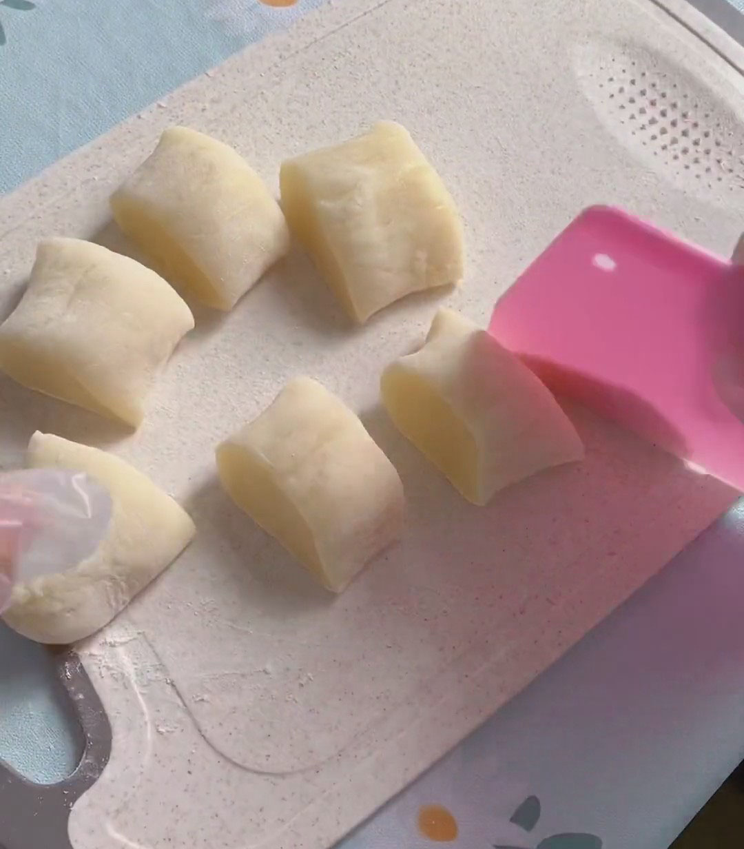 Divide the chilled mochi dough into equal portions