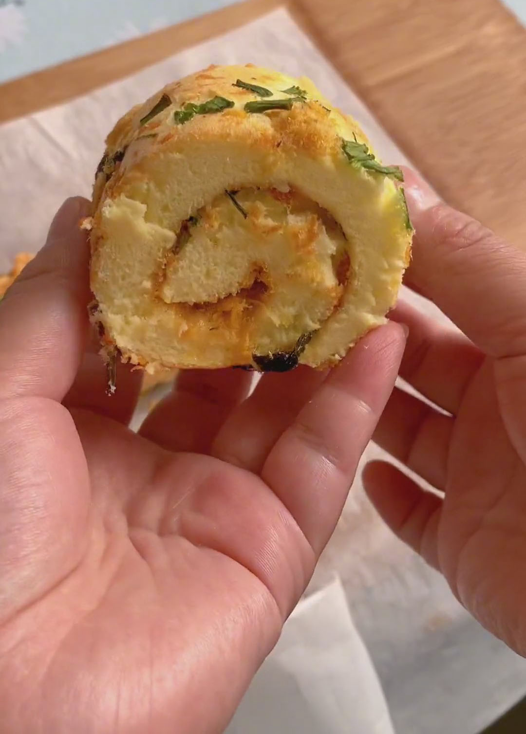 Pork Floss Roll Cake (2)