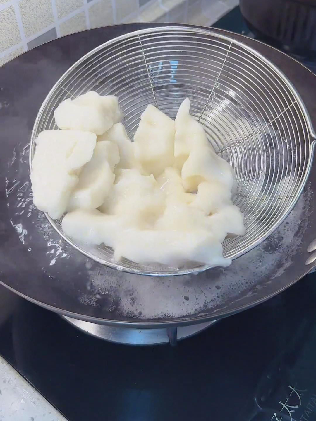 Remove with a slotted spoon Remove with a slotted spoon