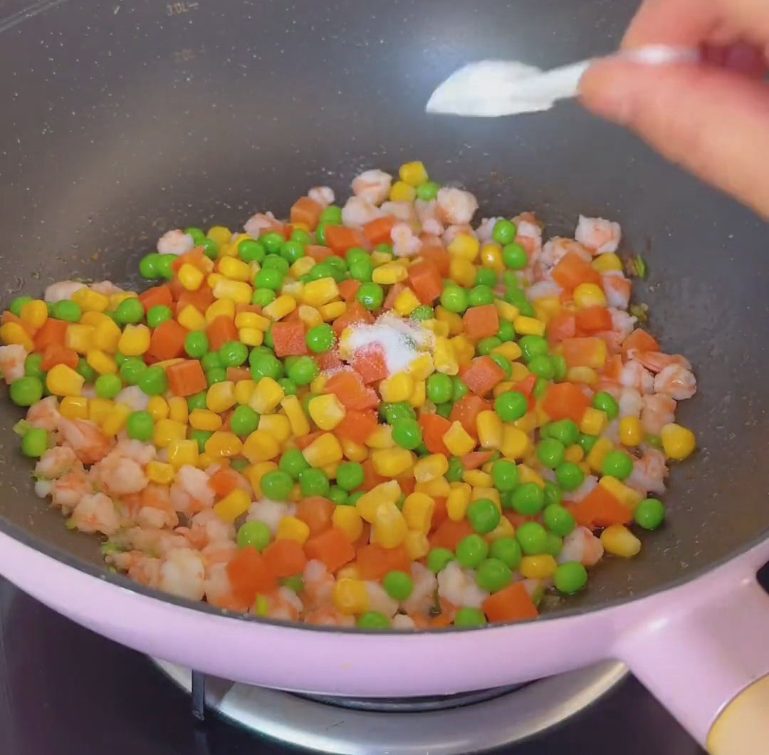 Season with remaining salt, white pepper, and chicken bouillon powder