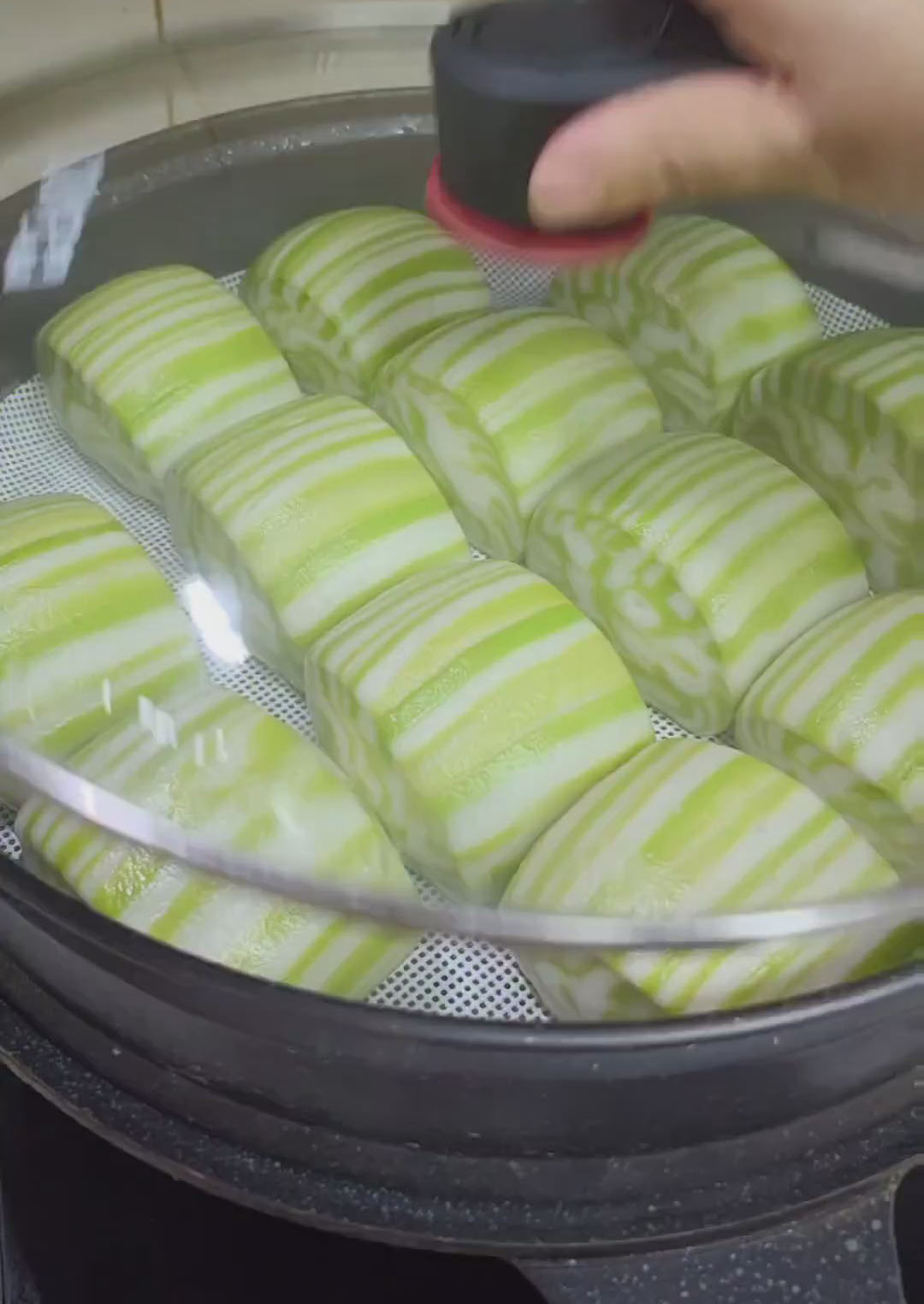 Steam the Buns Steam the Buns