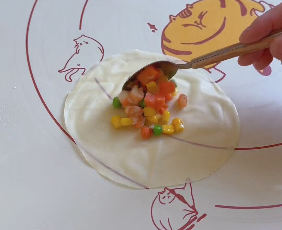 add ~25 g of filling