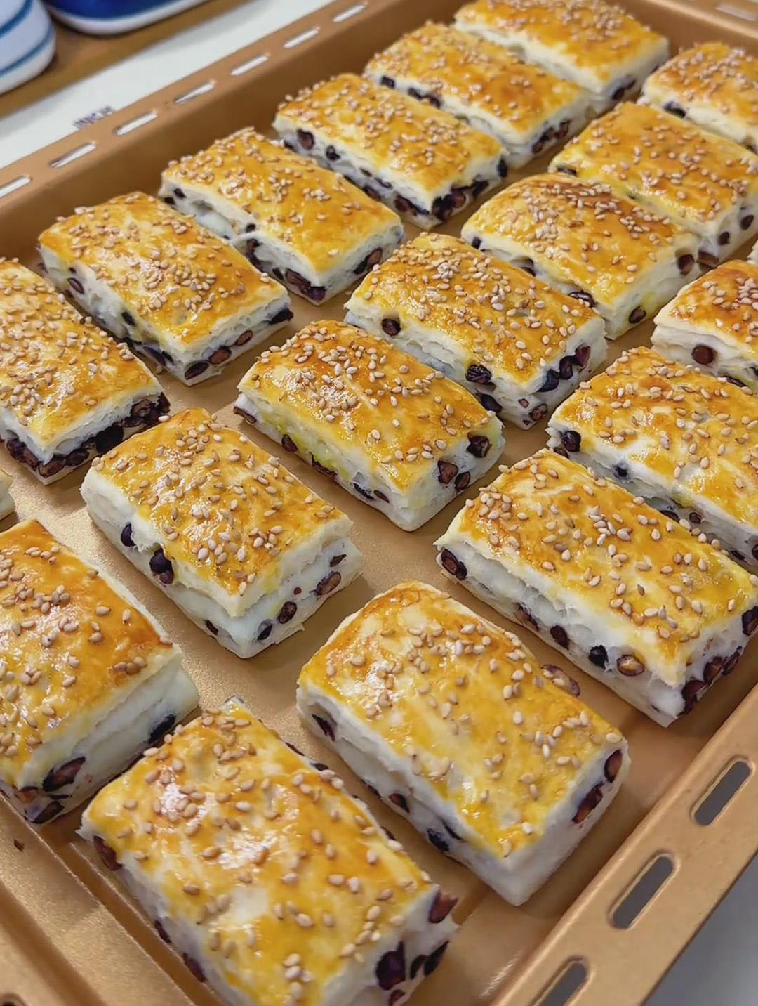 red bean pastry (4) red bean pastry (4)