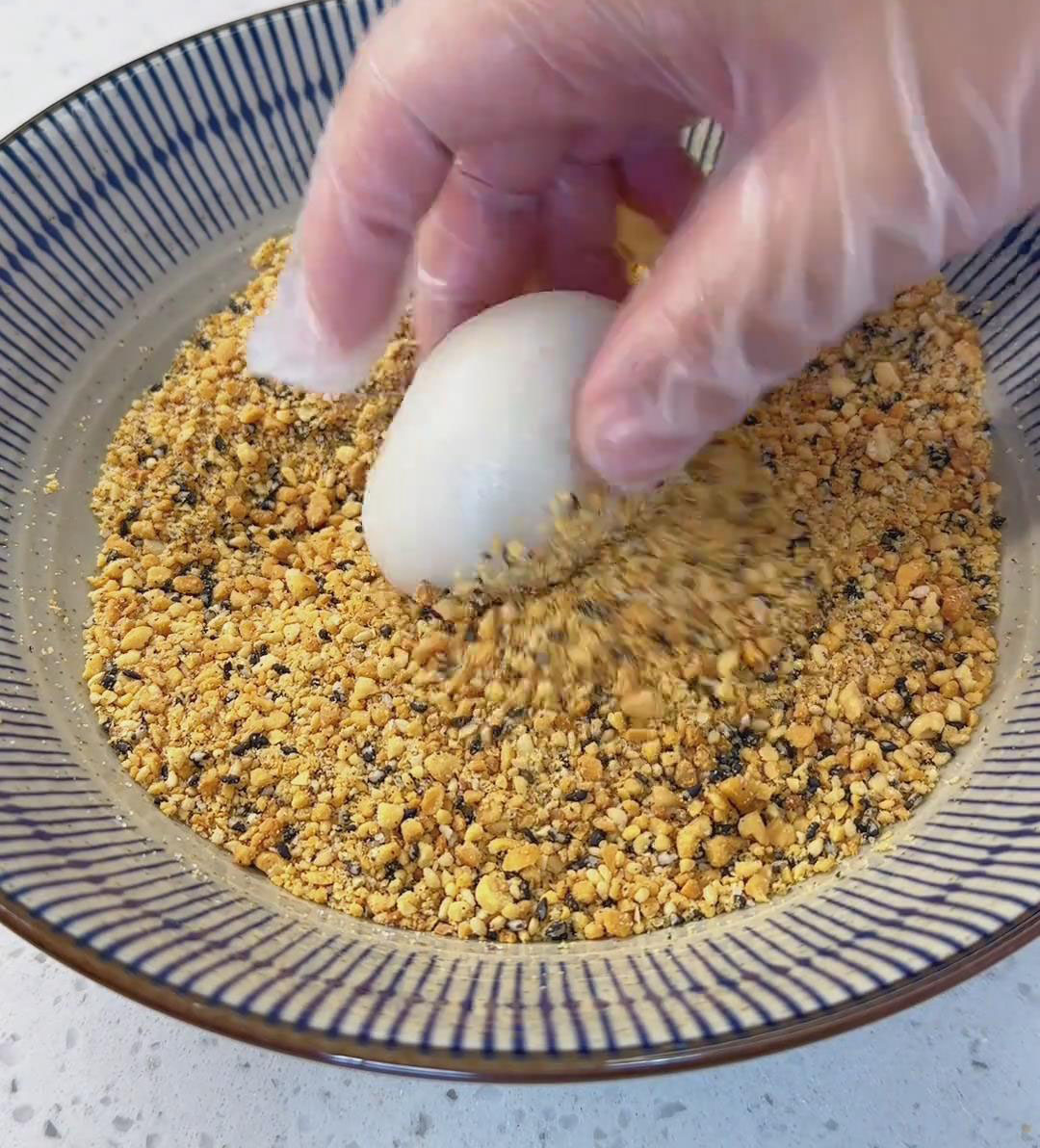 roll the finished muah chee in the remaining filling roll the finished muah chee in the remaining filling