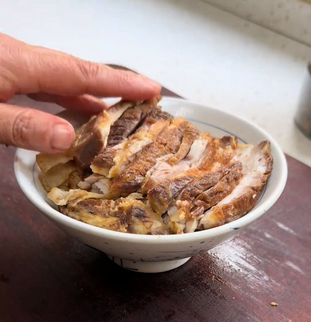 Arrange the slices skin side down neatly into a large bowl.