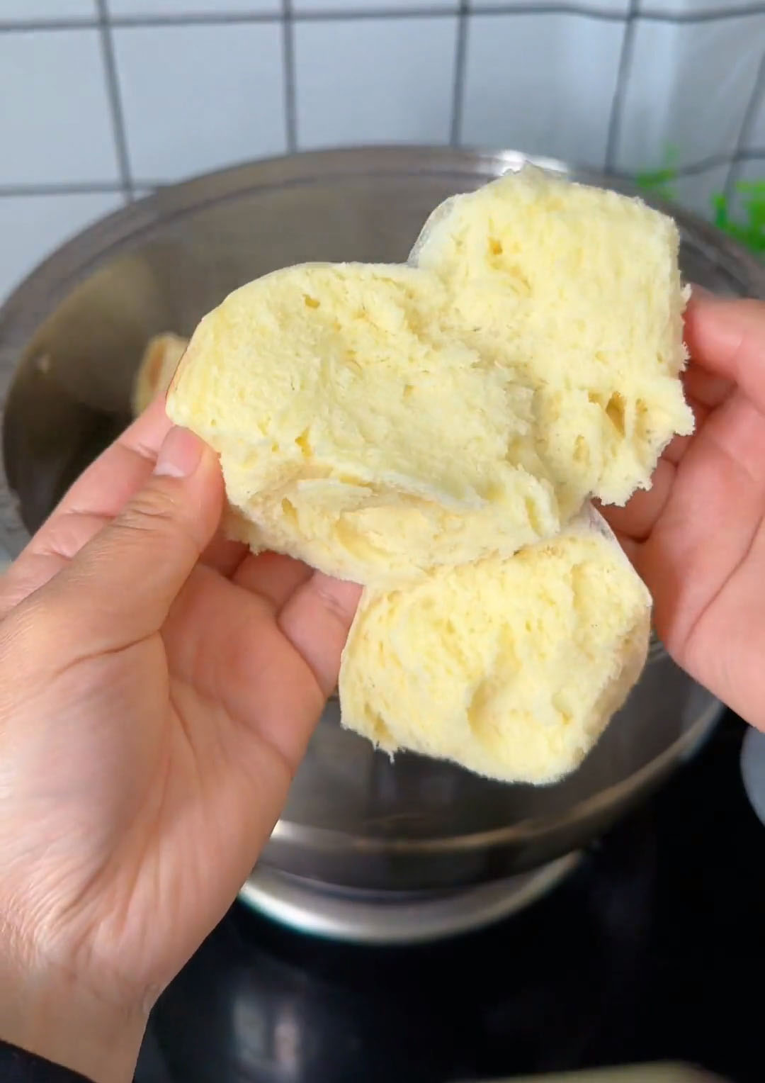 Blooming Shandong Mantou – Soft & Delicious (2) Blooming Shandong Mantou – Soft & Delicious (2)