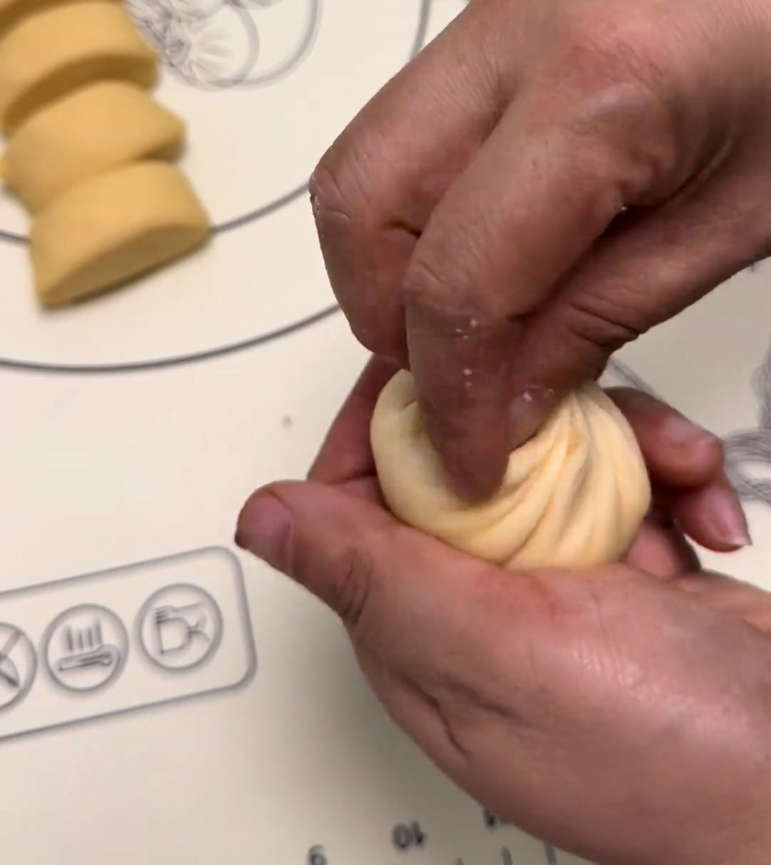 Gather the edges upward, seal the filling inside2