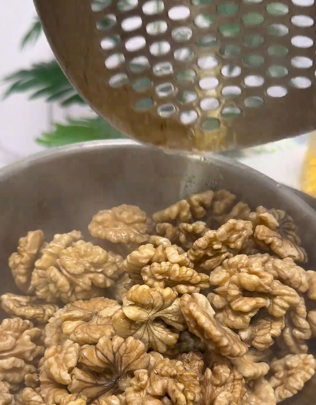 remove the walnuts remove the walnuts