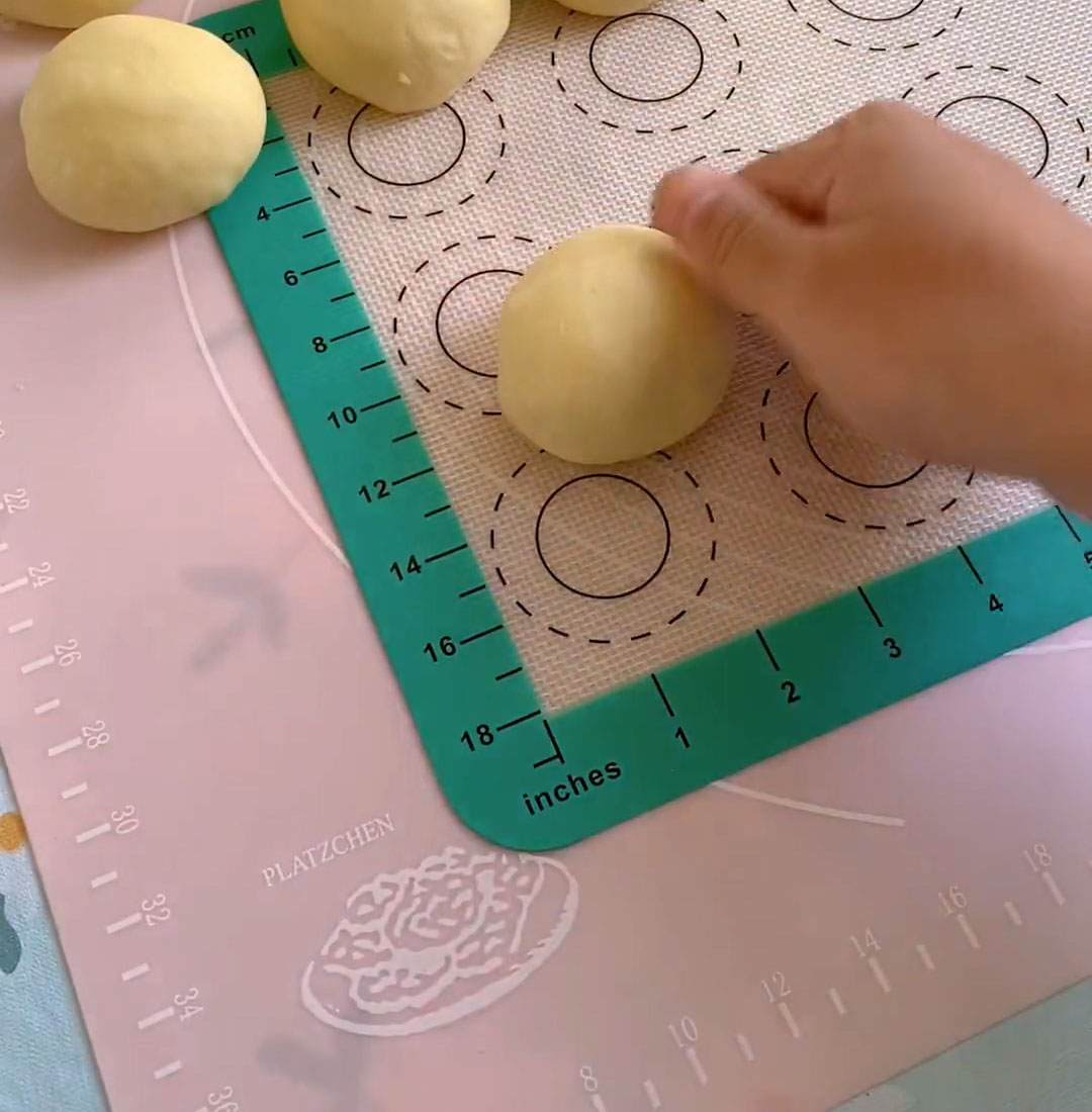 roll each into a round ball