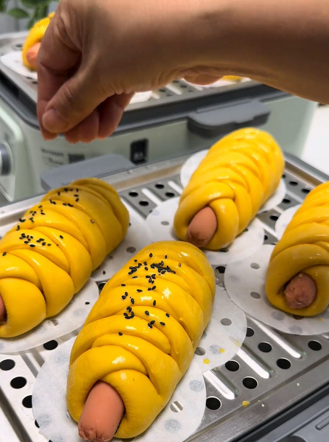 sprinkle with black sesame seeds sprinkle with black sesame seeds